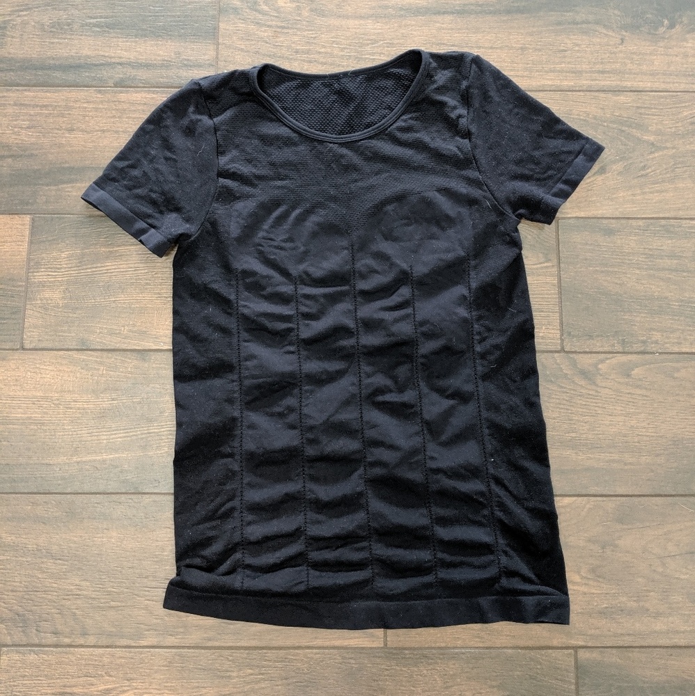 Fabletics workout t-shirt